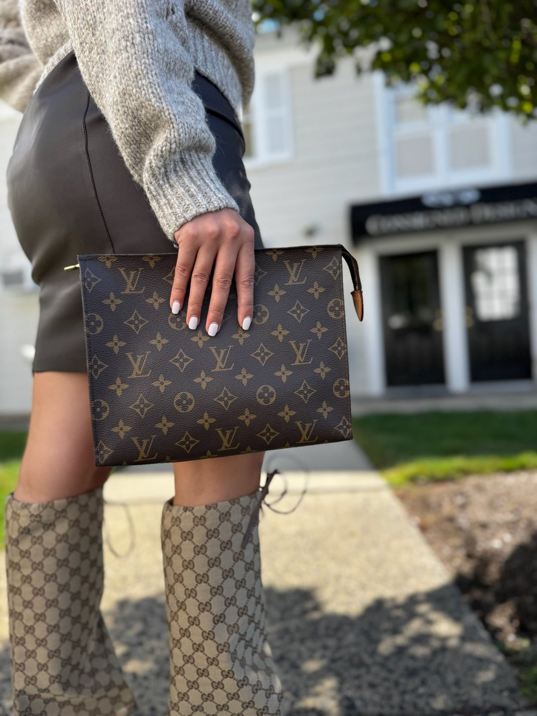 Shoulder Bag Toiletry Pouch Louis Vuitton 26 Louis Vuitton Pre