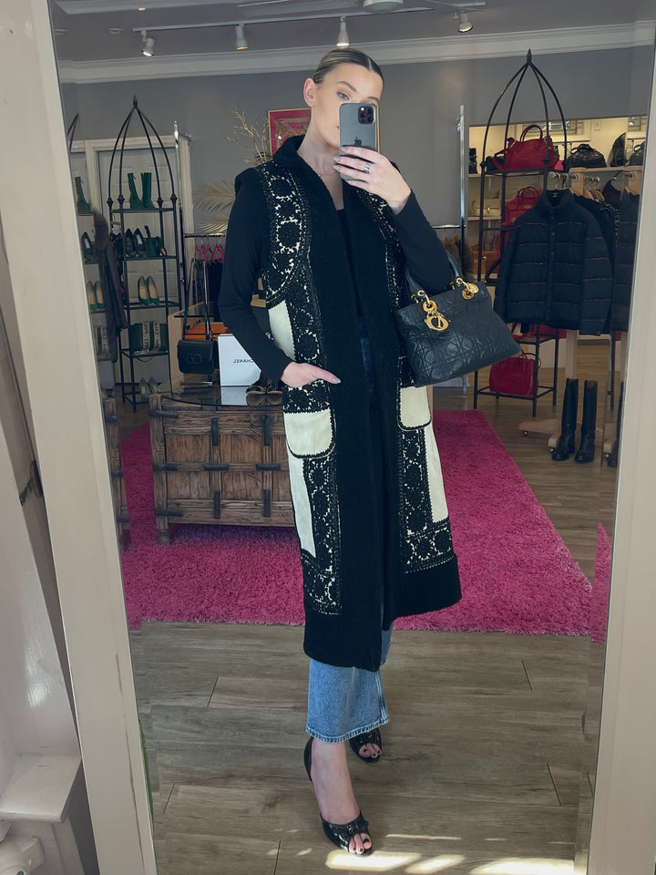 【VIP価格】VALENTINO Embroidered long Vest VALENTINO Embroidered Shearling Long Vest Size S - Consigned