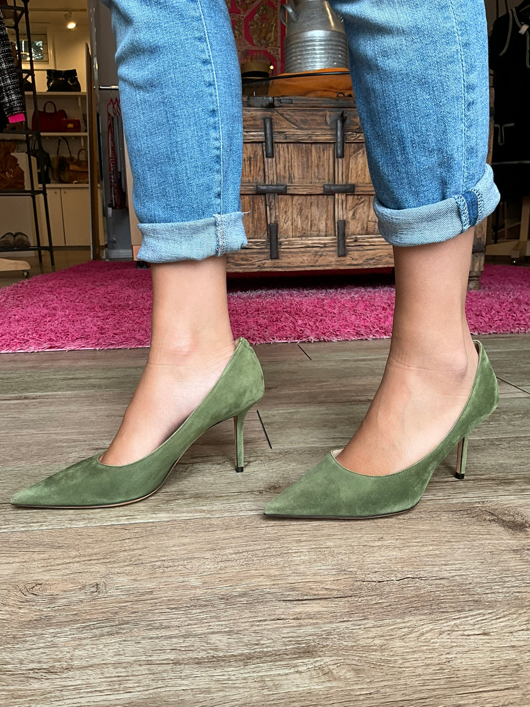 Jimmy Choo グリーン ハイヒール Jimmy Choo Green Suede Pumps 7.5 - Consigned Designs