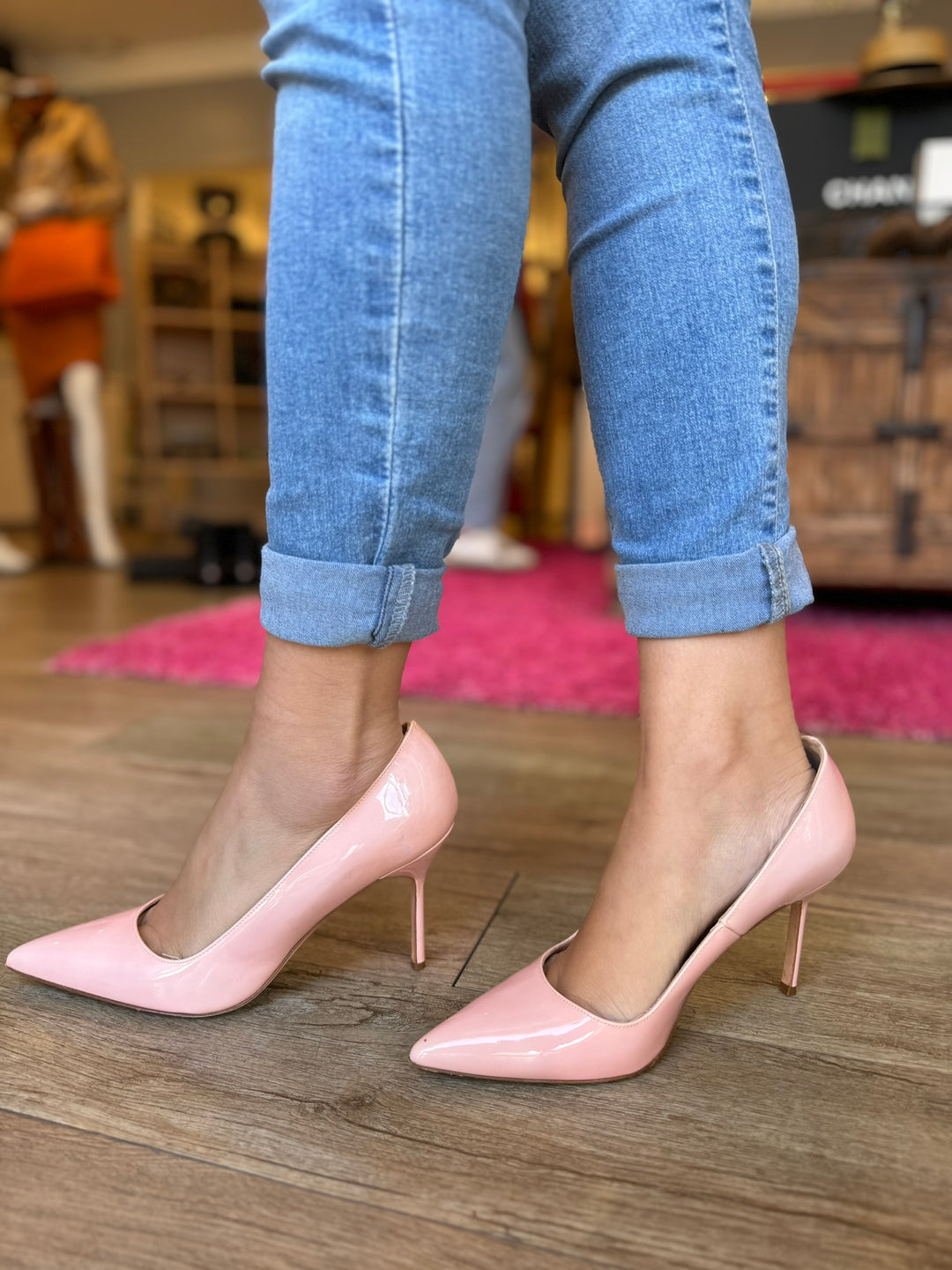 Manolo Blahnik BB Patent Leather Point-Toe Pumps Size 7.5
