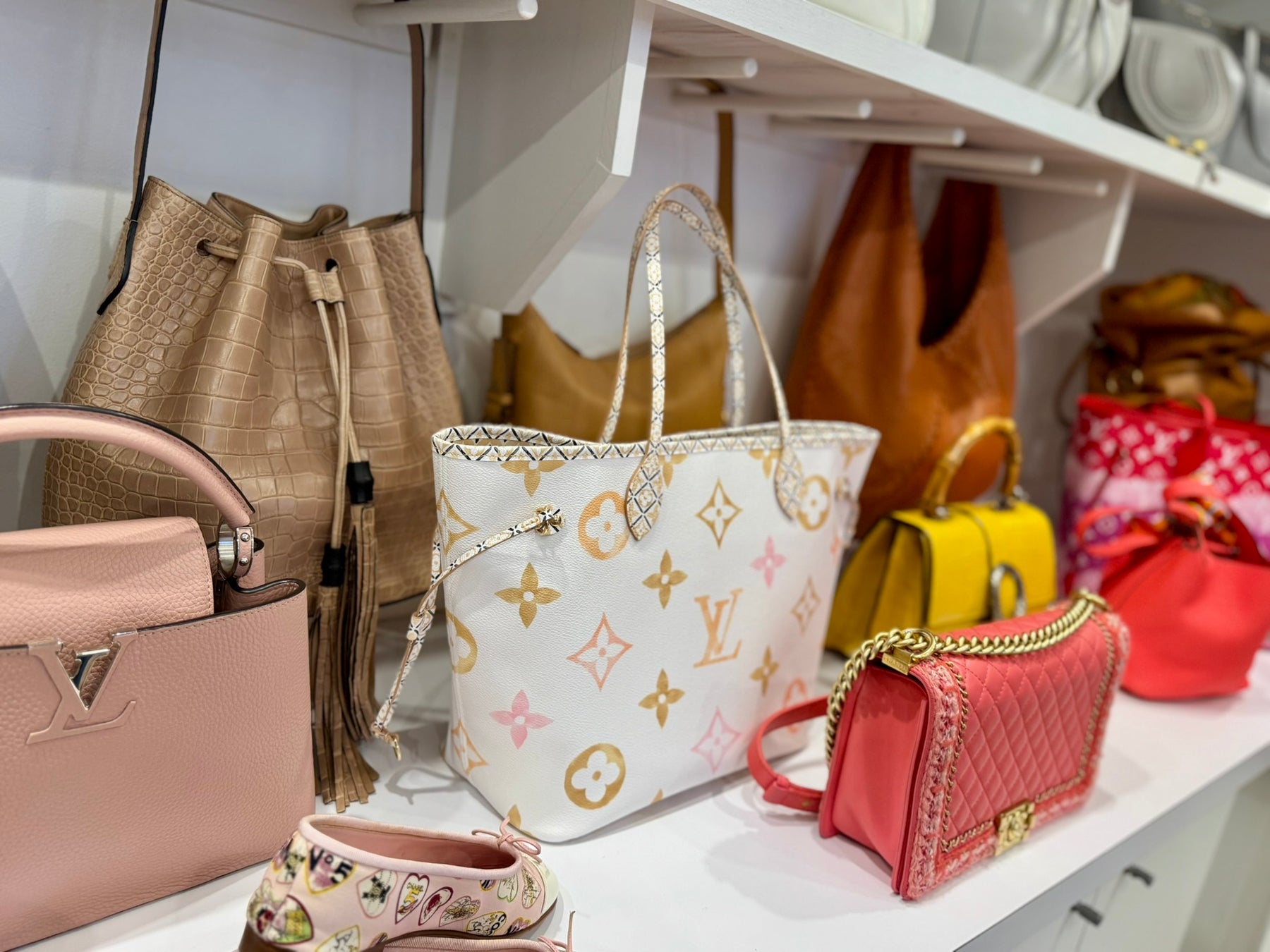 Consignment Purses Buy, Sell & Consign Used Designer Handbags in Greenwich, CT