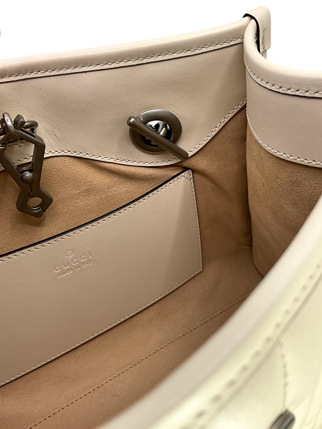 Gucci ARIA トートバッグ Gucci GG Marmont Aria Small Leather Chain Shopping Tote Bag