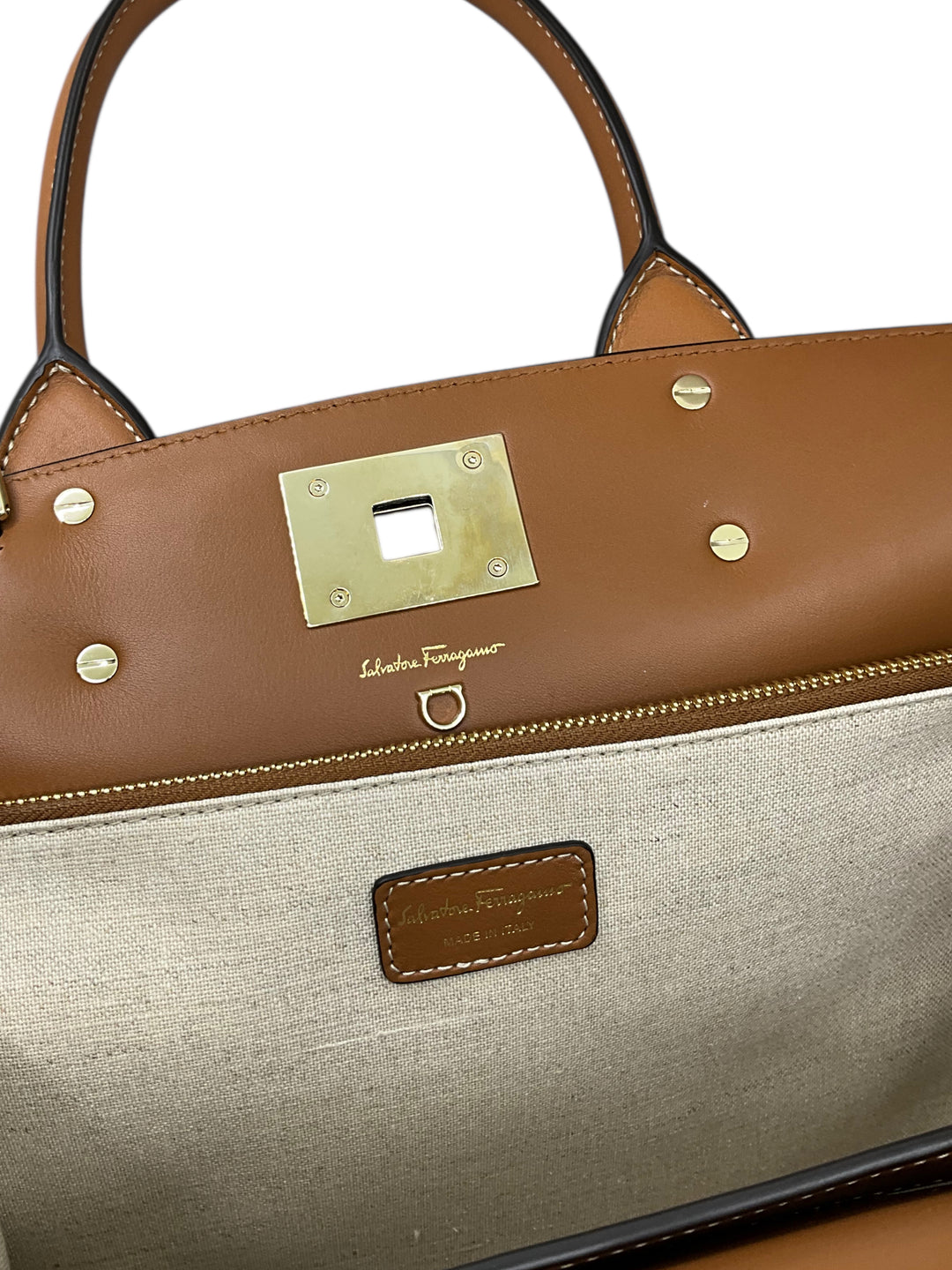 SalvatoreFerragamoバッグmade in Italy SALVATORE FERRAGAMO Caged Leather Large Studio Bag - Consigned Designs