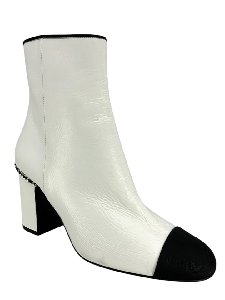 CHANEL ホワイトソックス ソックス - カシミヤ、ホワイト — ファッション | CHANEL シャネル