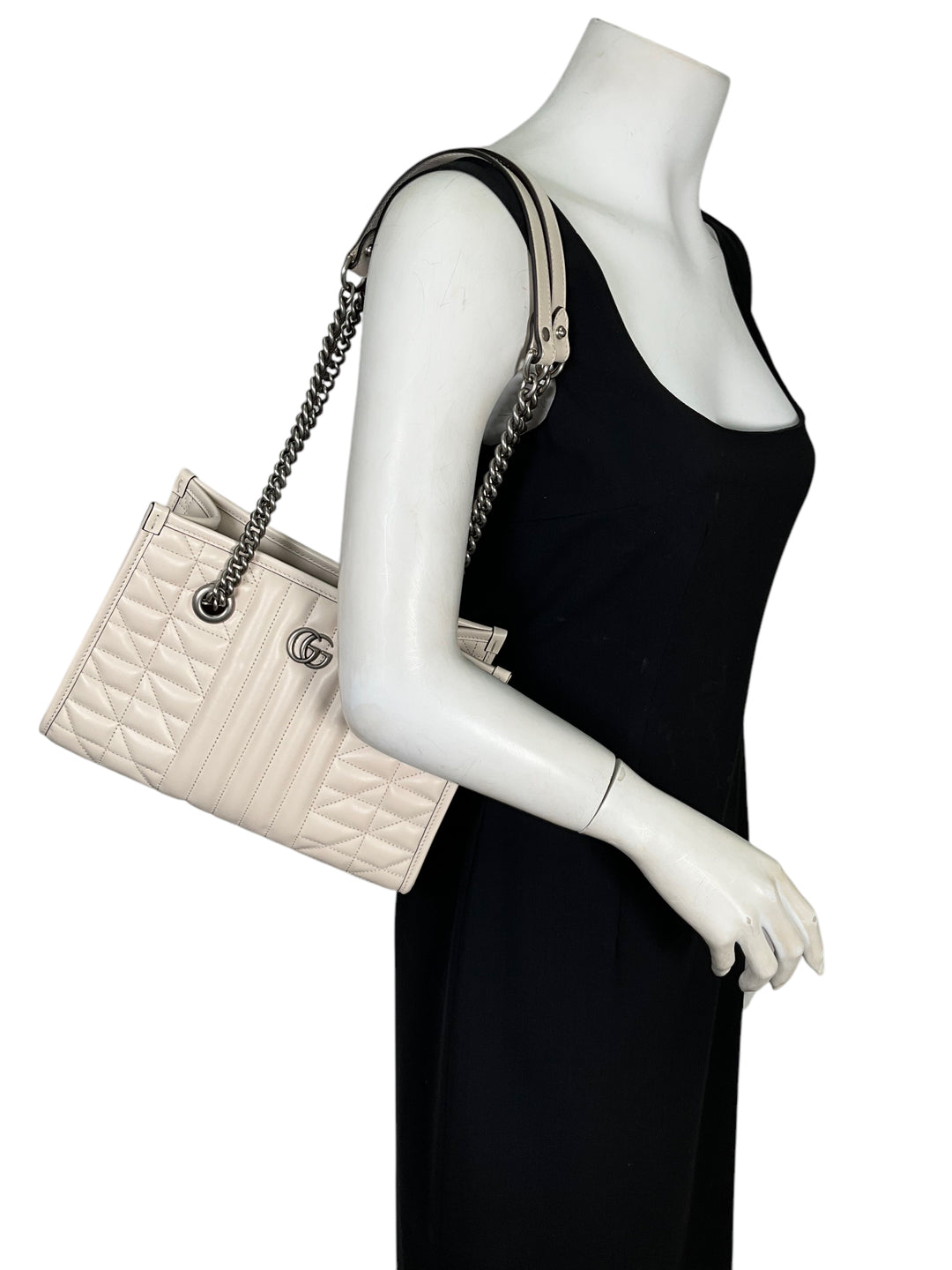 Gucci ARIA トートバッグ Gucci GG Marmont Aria Small Leather Chain Shopping Tote Bag