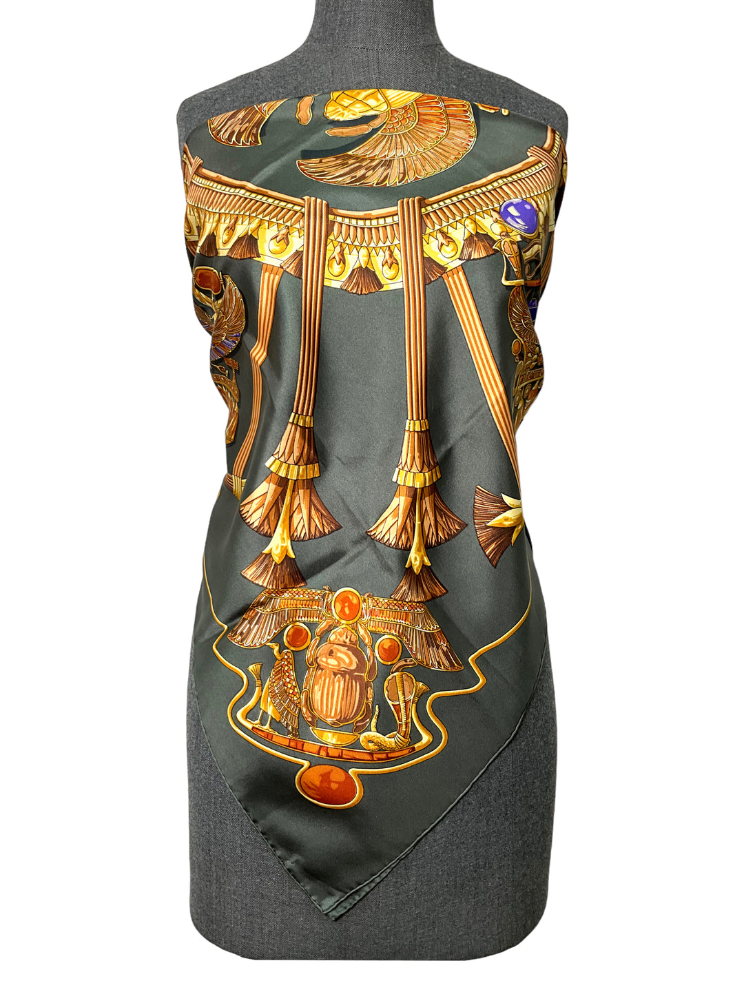 HERMESスカーフ HERMES SILK SCARF EGYPTE SCARAB 90 - Consigned Designs