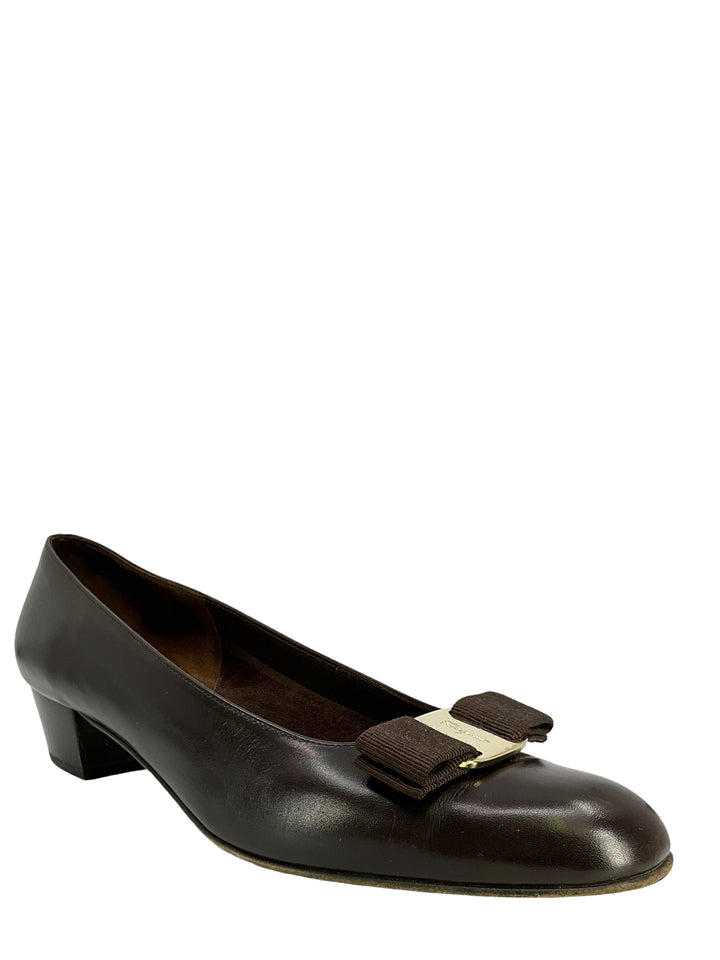 Salvatore Ferragamo Vara 黒 7 1/2 Vintage Salvatore Ferragamo Boutique Vara Black Patent