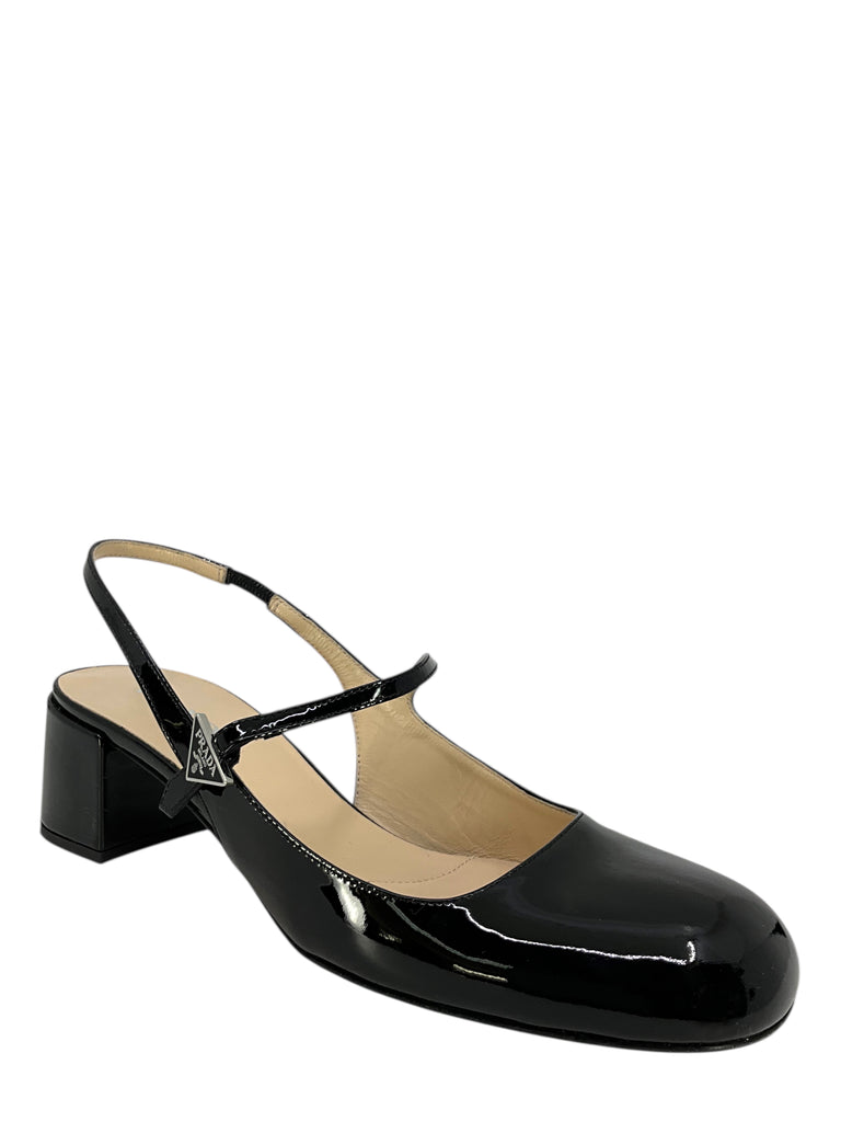 PRADA　ゴールドチェーン付フラットシューズ　エナメル　23.5　美品✨ PRADA ゴールドチェーン付フラットシューズ エナメル 23.5 美品