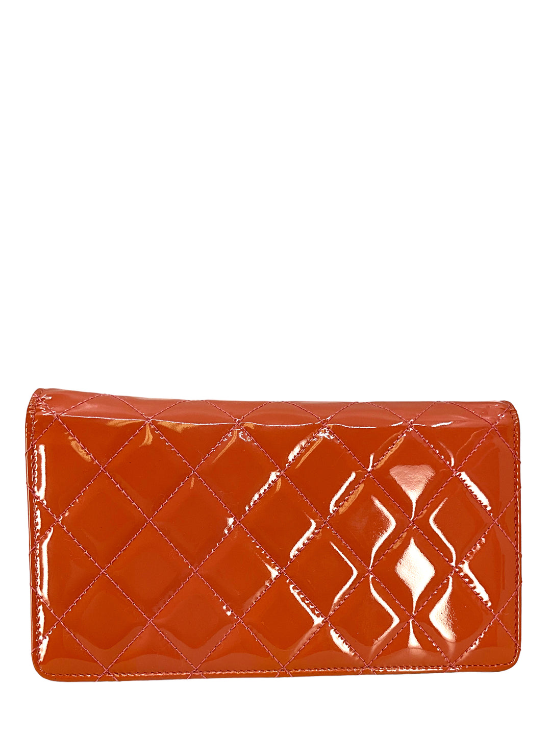 【レオ】CHANEL ビンテージウォレット CHANEL Patent Leather Brilliant L Yen Wallet - Consigned Designs