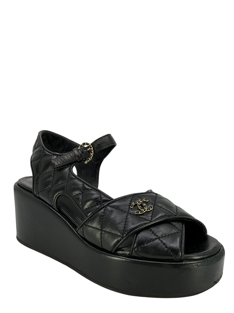 シャネル23pパンプス Chanel 23P Quilted Lambskin CC Platform Sandals Size 8 - Consigned