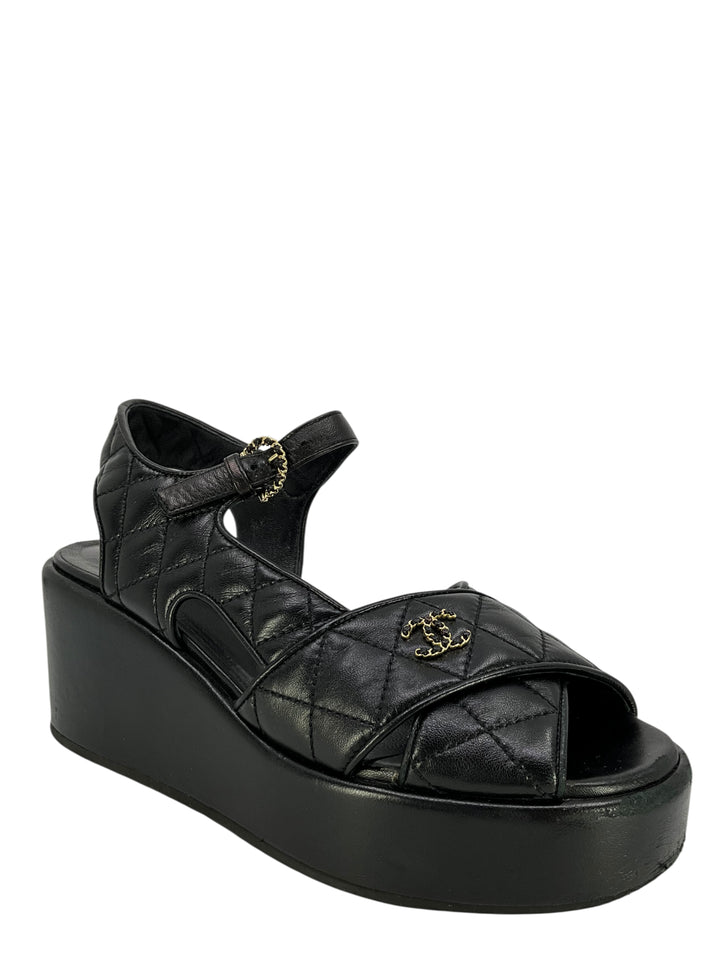 シャネル23pパンプス Chanel 23P Quilted Lambskin CC Platform Sandals Size 8 - Consigned