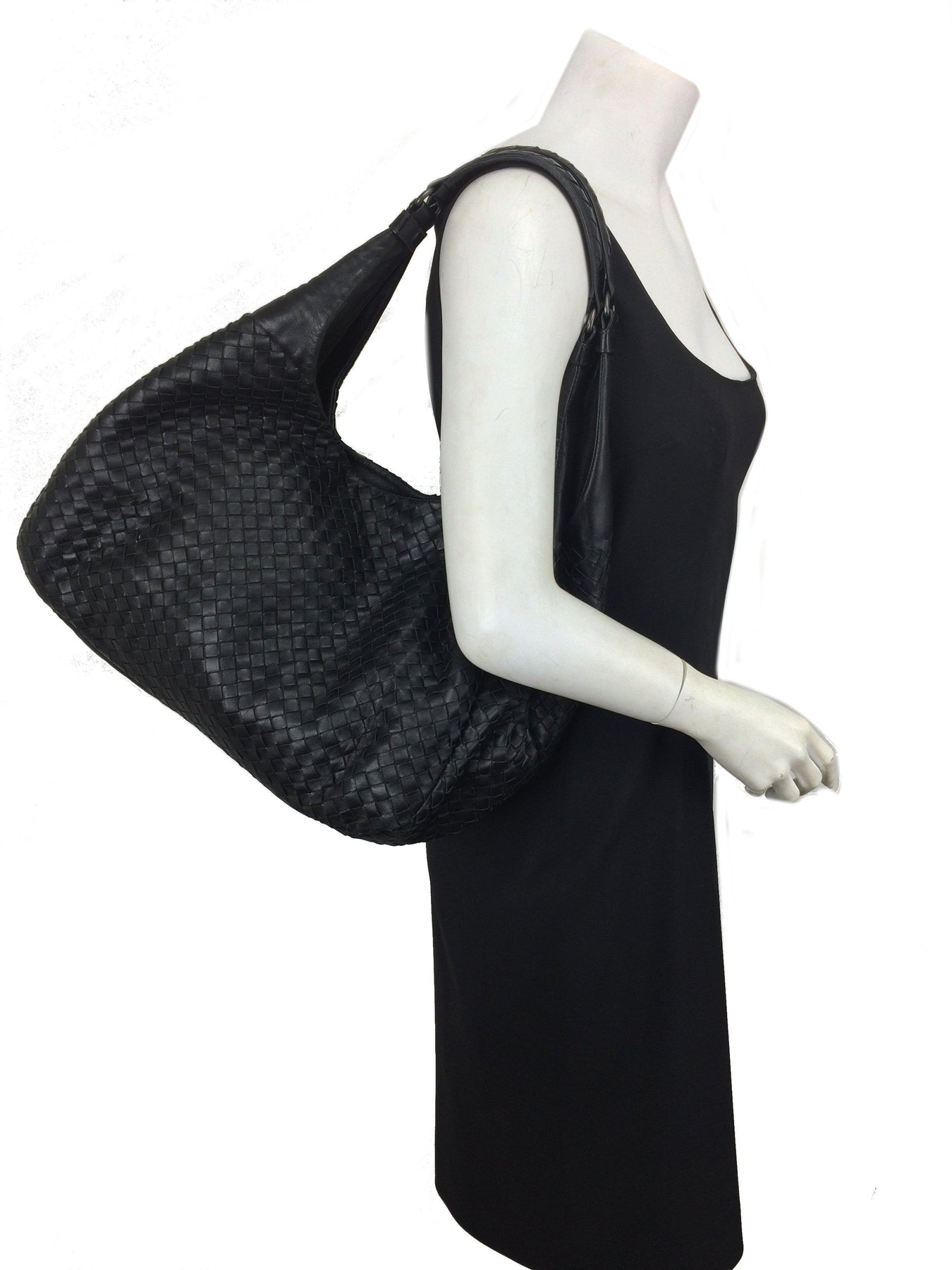 Bottega Veneta Intrecciato Nappa Campana Medium Shoulder Bag - FINAL S in  2023