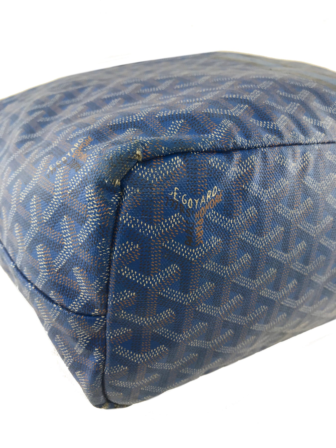 Goyard Goyardine Saint Louis PM w/ Pouch – The Consignment Bar