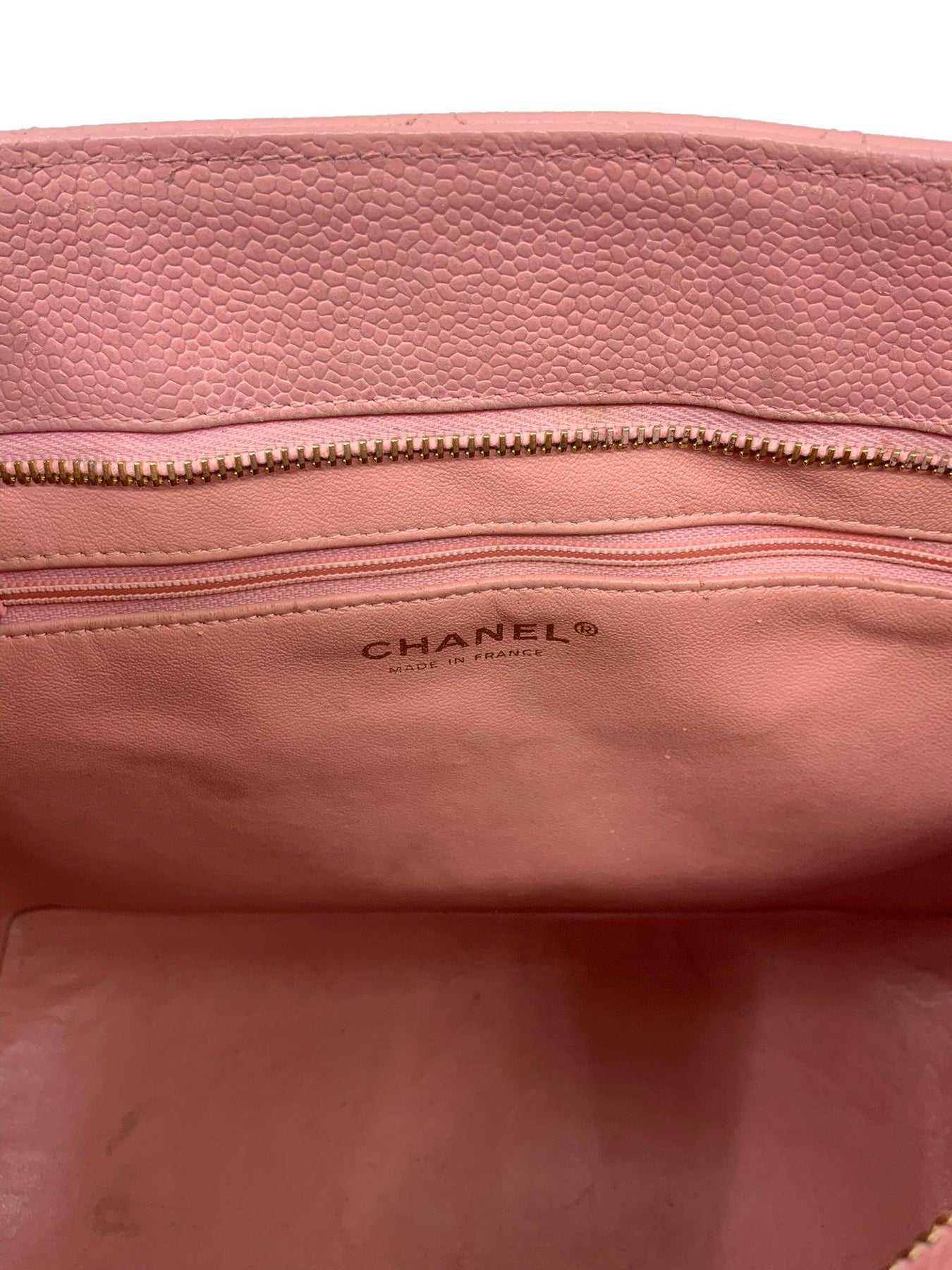 Chanel Pink Quilted Caviar Medallion Tote Q6B02H0FPB084