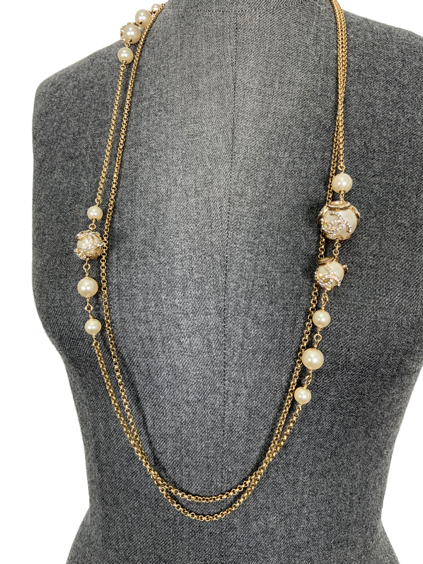 Chanel Graduated Imitation Pearl CC Necklace