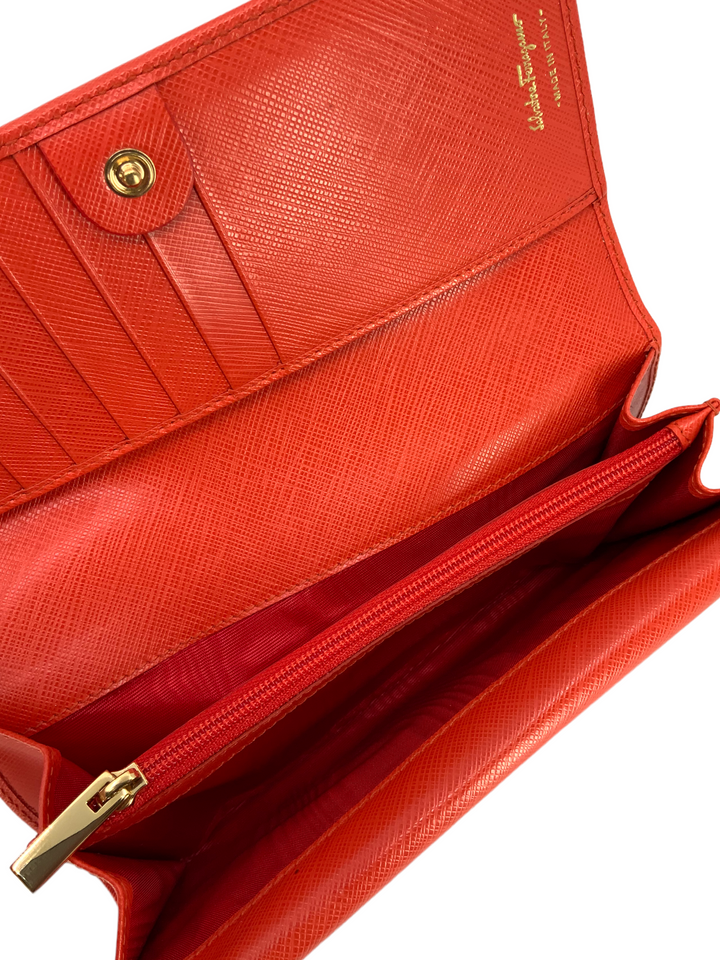 【関税負担】 SALVATORE FERRAGAMO Saffiano flap Wallet Salvatore Ferragamo Black Saffiano Leather Vara Bow Flap