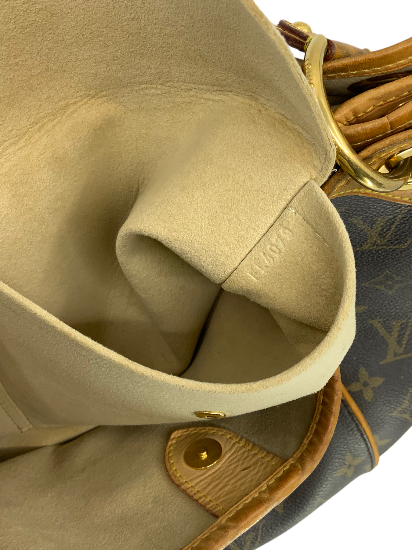 Shop Louis Vuitton 2009 Monogram Galliera PM Bag Louis Vuitton