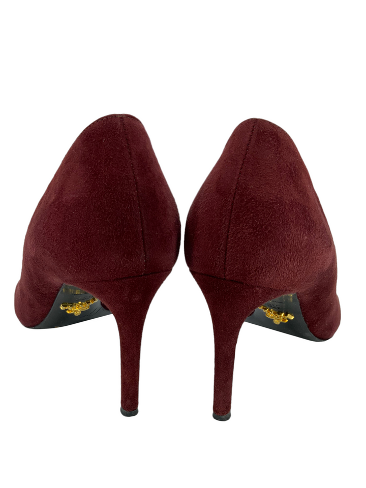 極美品 PRADA リボンロゴパンプス スエード ボルドー 39 極美品 PRADA リボンロゴパンプス スエード ボルドー 39