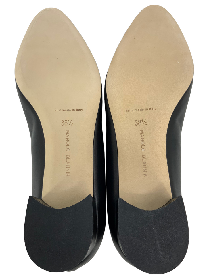 Manolo Blahnik Listony Leather Low-Heel Pumps Size 8.5 - Consigned Manolo Blahnik Listony Leather Low-Heel Pumps Size 8.5 - Consigned
