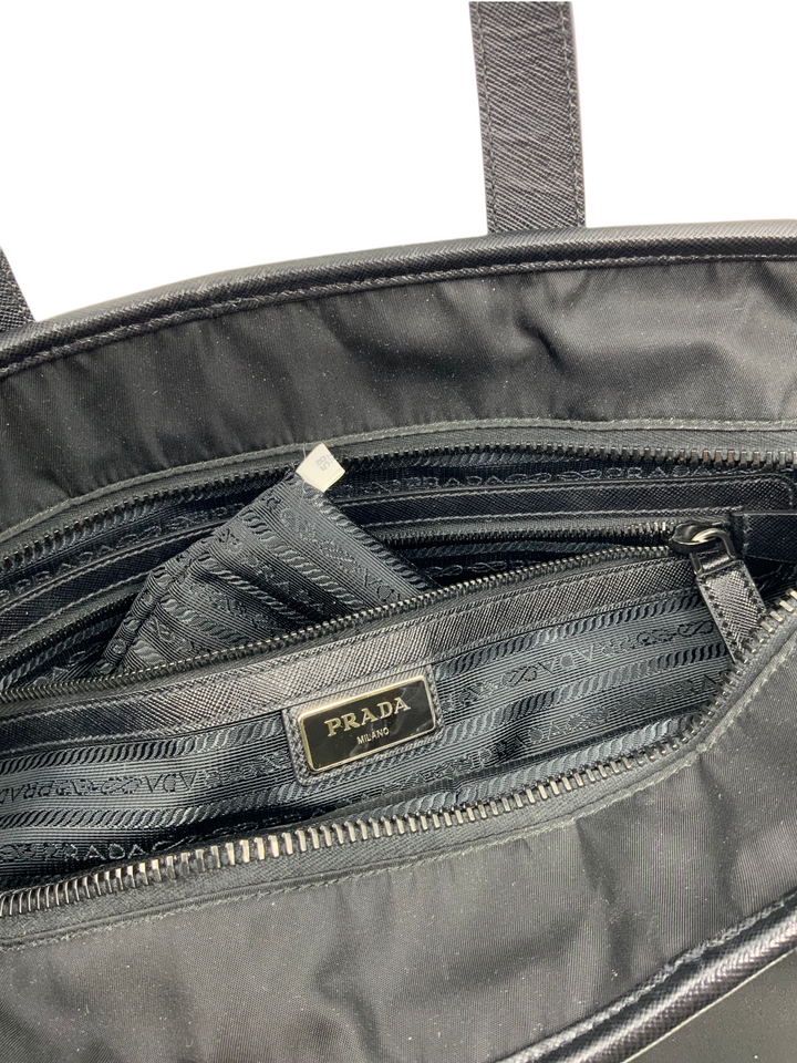 PRADA保存袋　　No.34 PRADA Zip Convertible Re-Nylon Shopping Tote with Saffiano