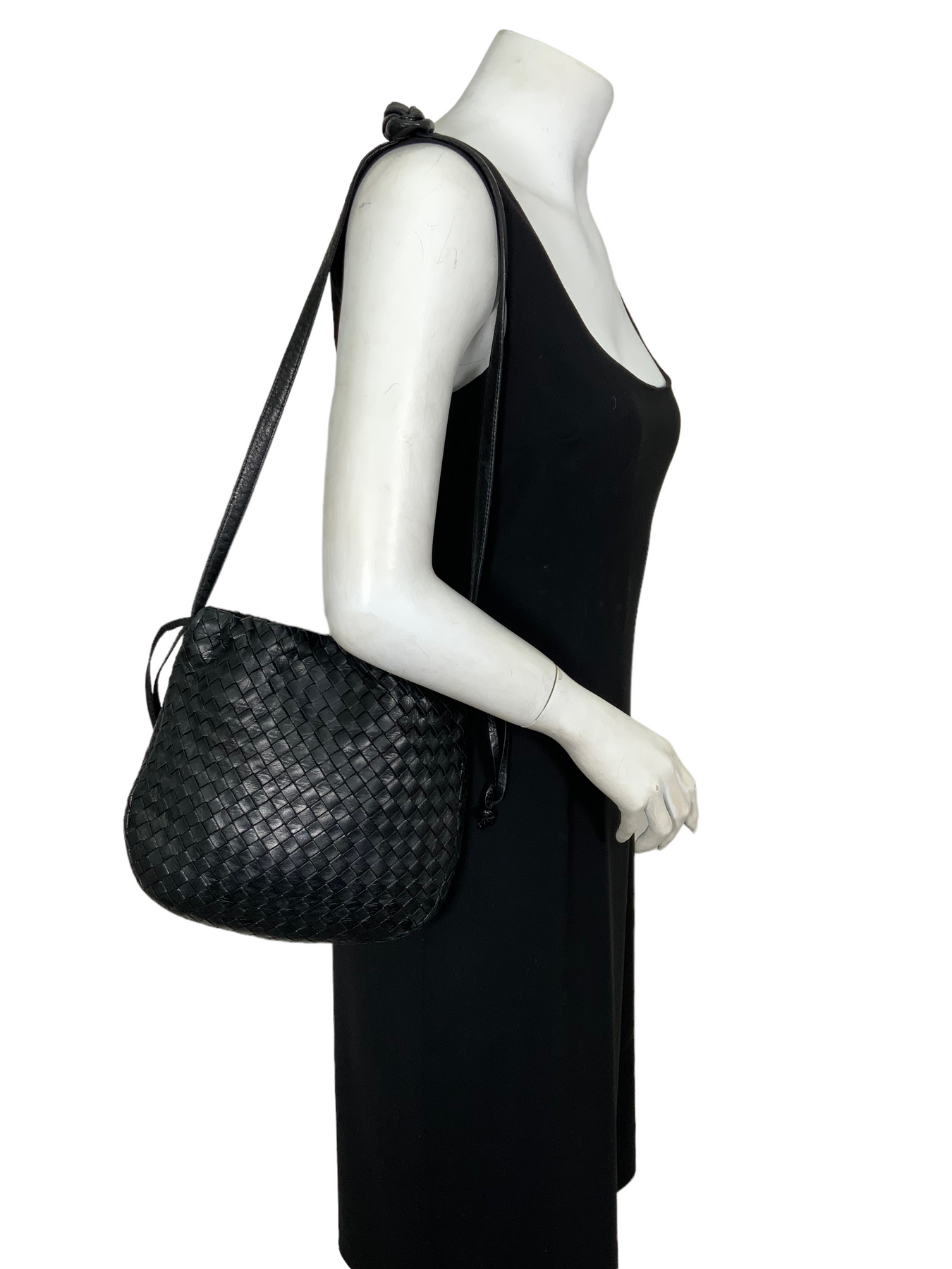 Bottega Veneta Vintage Black Intrecciato Leather Shoulder Bag – JDEX Styles