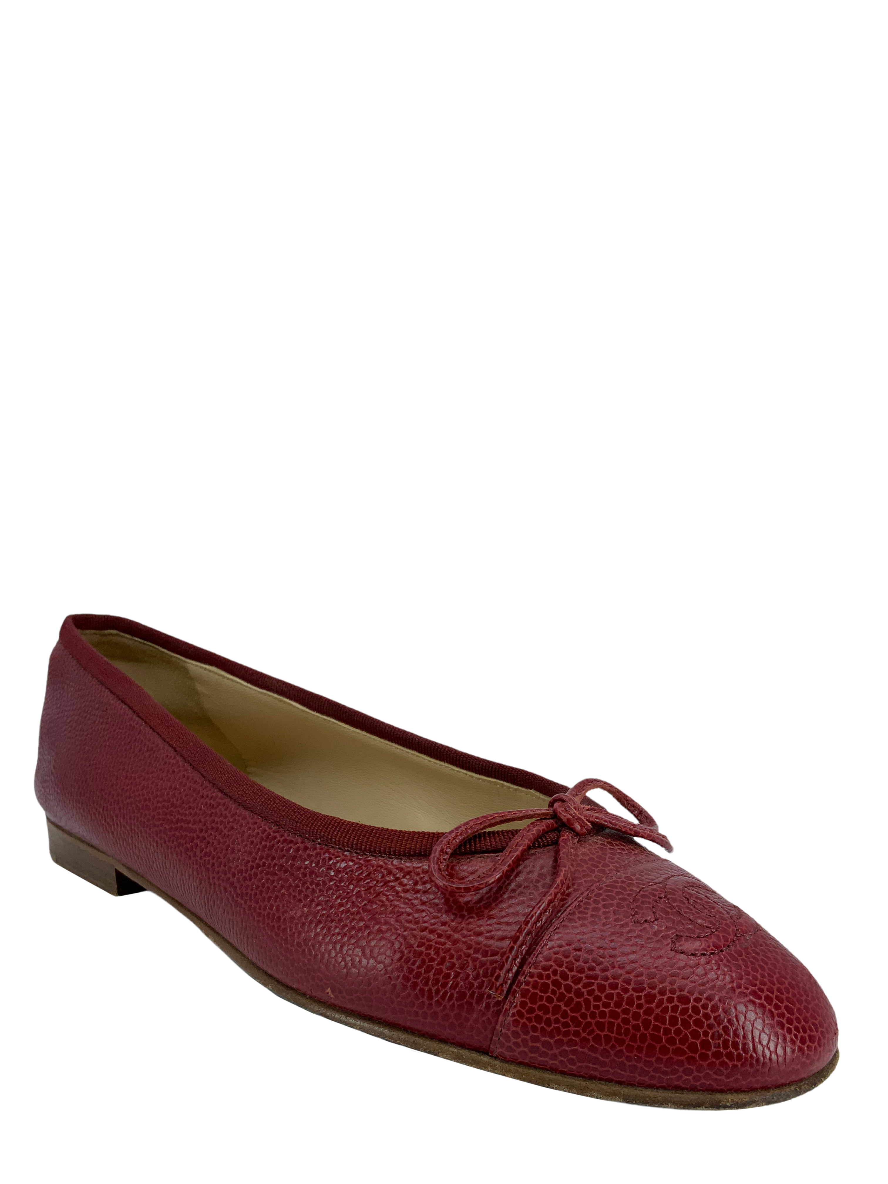 CHANEL Red Patent Leather CC Logo Ballet Flats