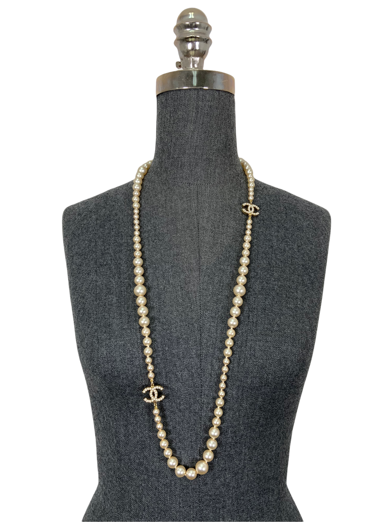 Chanel faux pearl cc necklace Clearance