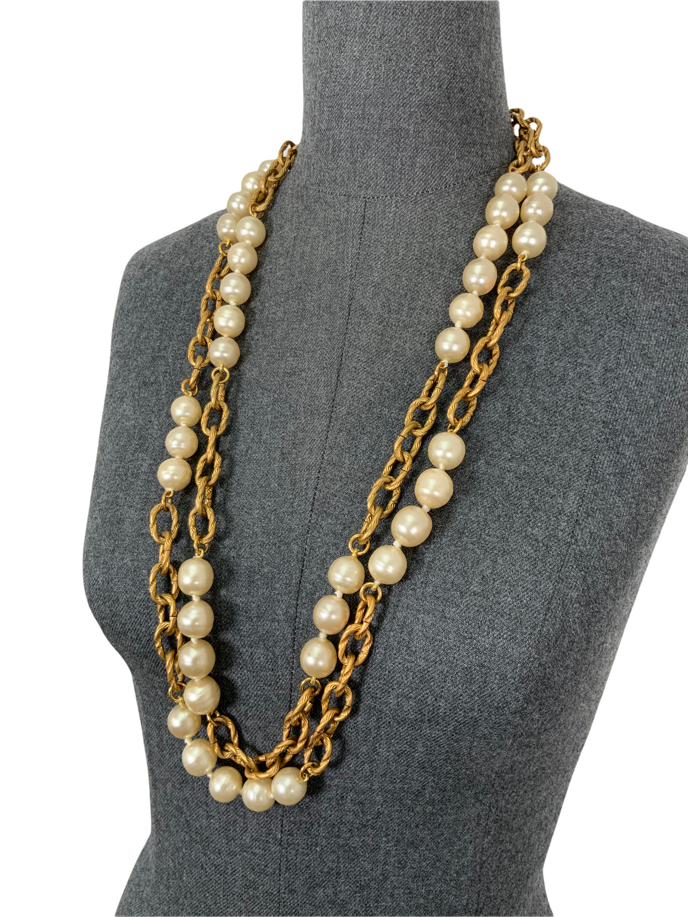 Chanel Vintage 1993 Faux Pearl Chunky Chain Link Necklace