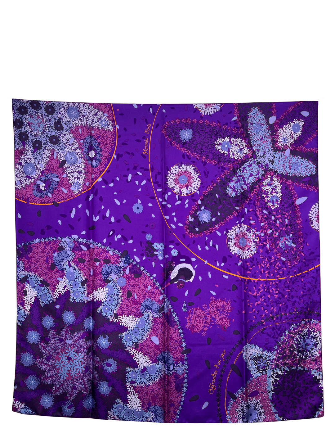 HERMES カレ 90 OFFRANDES D'UN JOUR 花の捧げ物 Hermes Offrandes d'Un Jour Silk Scarf 90 - Consigned Designs