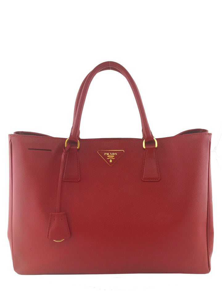 【関税&送料込】Prada Soft Lux Leather Large Tote Bag Prada Soft Calf Leather Tote Bag | Neiman Marcus