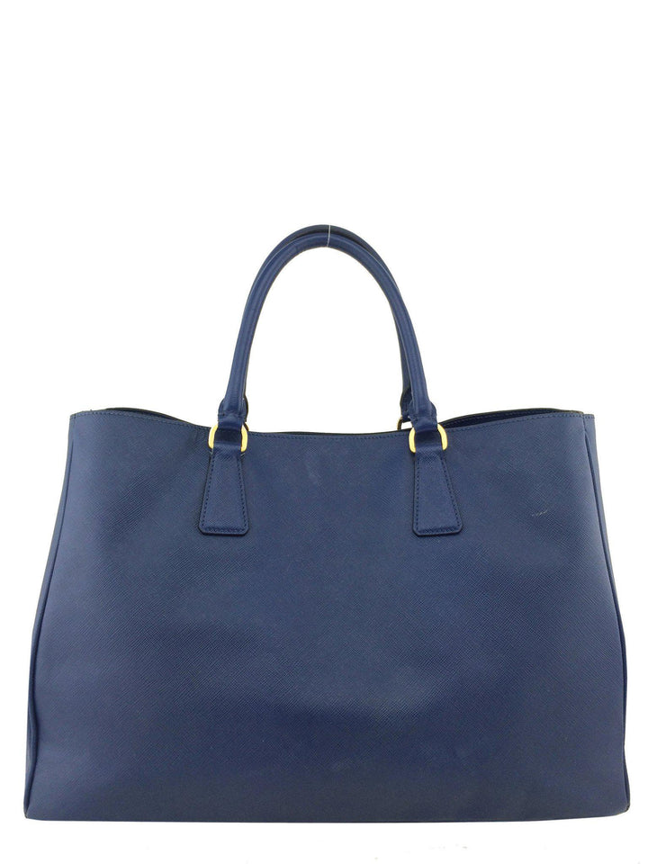 関税なし 送料無料 Saffiano Lux Leather Handbag Amazon.com: Prada Black Saffiano Lux Leather Large Satchel