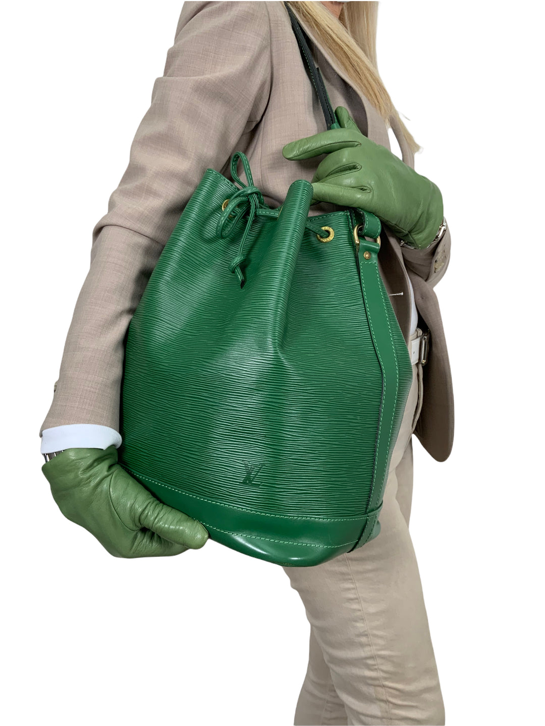 （N.R）Louis Vuitton グリーン ノエ　エピ Louis Vuitton Epi Noe Bucket Bag - Consigned Designs